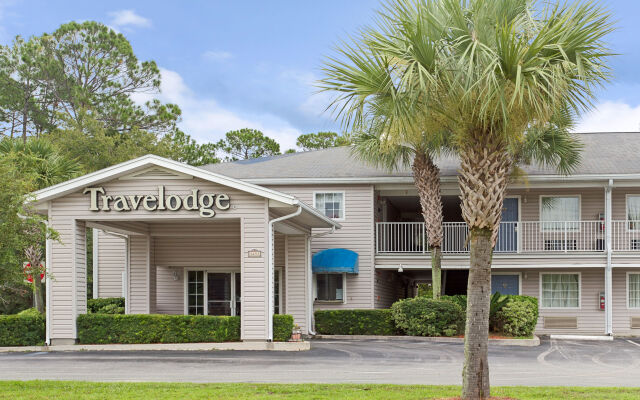 Travelodge Suites by Wyndham MacClenny/I-10