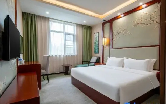 Huangmei new south street hotel