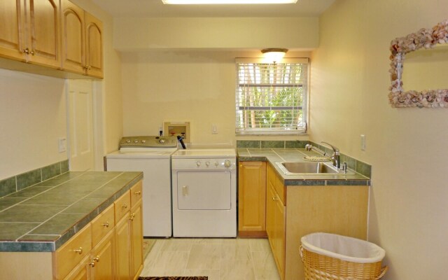 848 Buttonwood Court