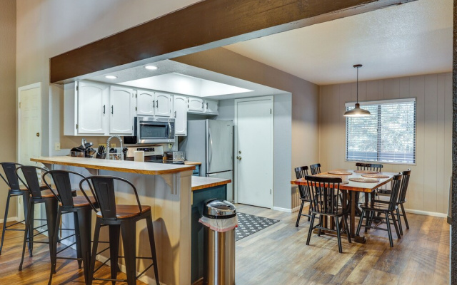 Luxe White Mountain Condo: Addt'l Rental On-site