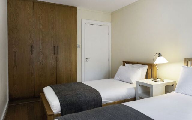 MetroStays - Temple Bar 16