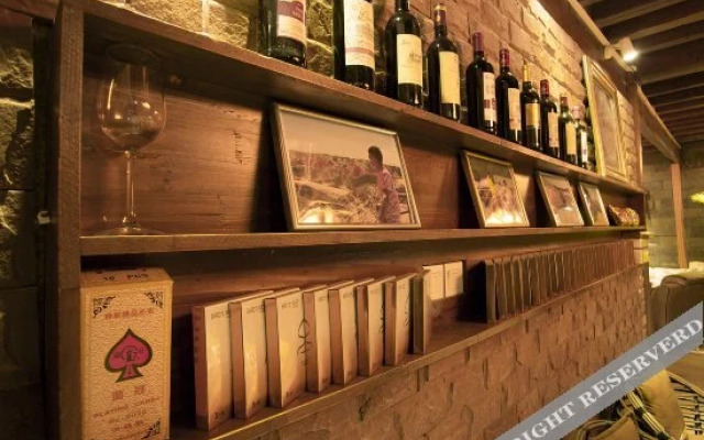 Yangguang Huashe Boutique Hostel