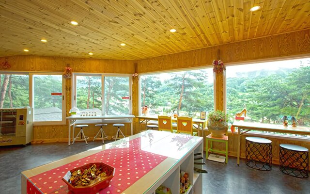 Fairy Tale Hut Pension