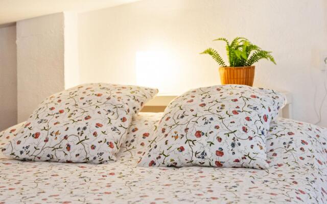 Beautiful Holiday Home in Deltebre Near Beach