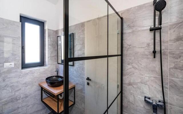 Poolincluded Villa Danijela