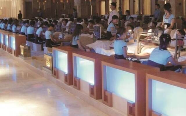 Dongguan Silver Holiday Hotel