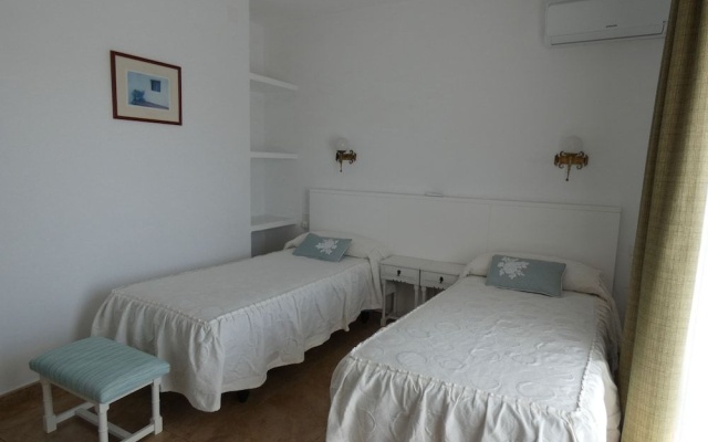 Hostal Port Fornells - Adults Only