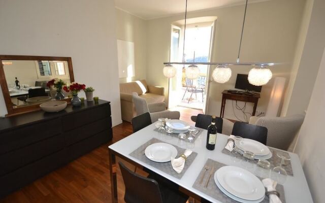 Rodrigo Lakeside Apartments