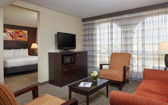 DoubleTree by Hilton Dallas - Market Center