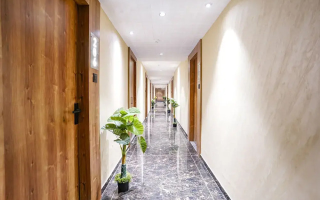 Fabhotel Ms Residency