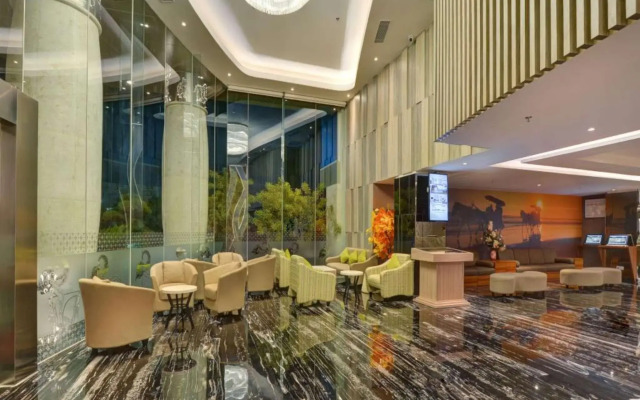 Platinum Adisucipto Hotel & Conference