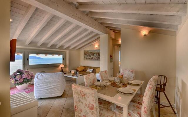 Attico Elais - Rebomaholidays