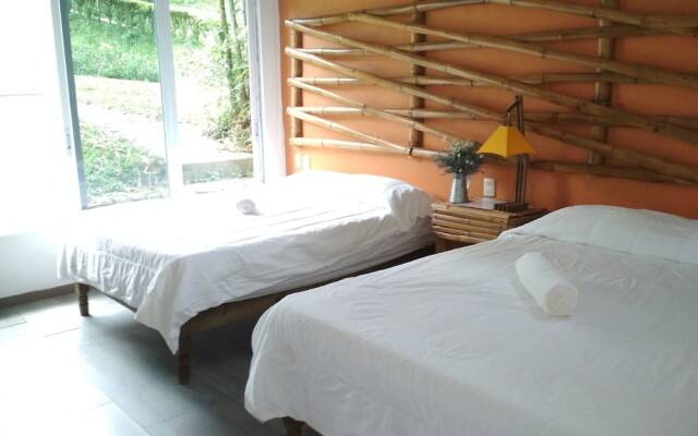 Hotel & Cabañas amara Café