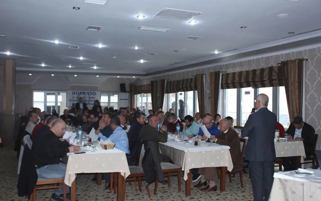 Paluri Hotel