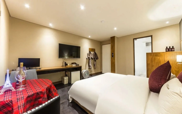 Soma Hotel