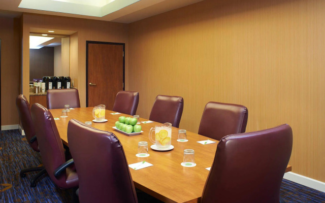 Courtyard by Marriott Kansas City Overland Park/Convention Center