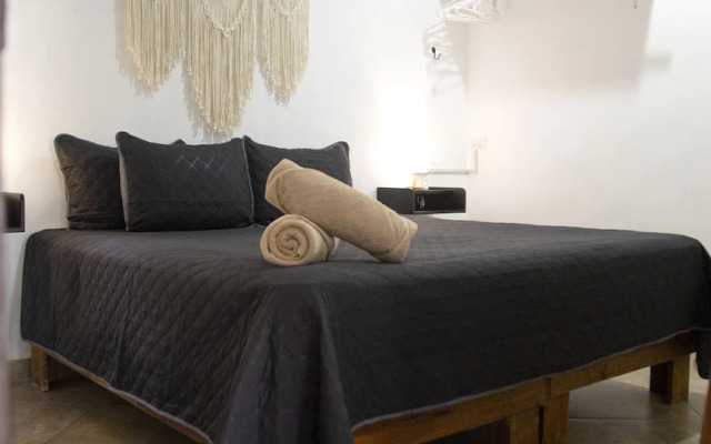 Sonido Del Mar Hotel and Yoga Loft