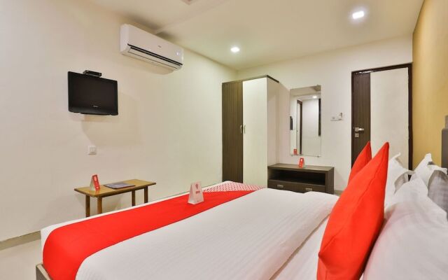 OYO 12800 Hotel VLEE