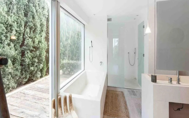 Holiday Home With Pool Area