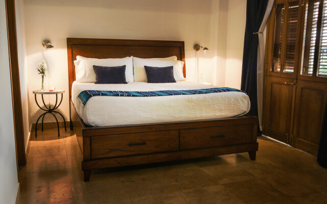 La Isabela Suites