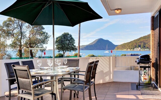 Water views at Fleetwood 2 - Shoal Bay