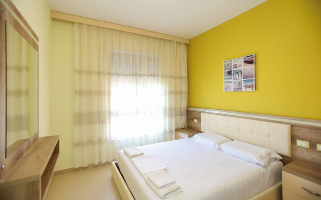Holiday One Bedroom Sea View Apartment Vlore