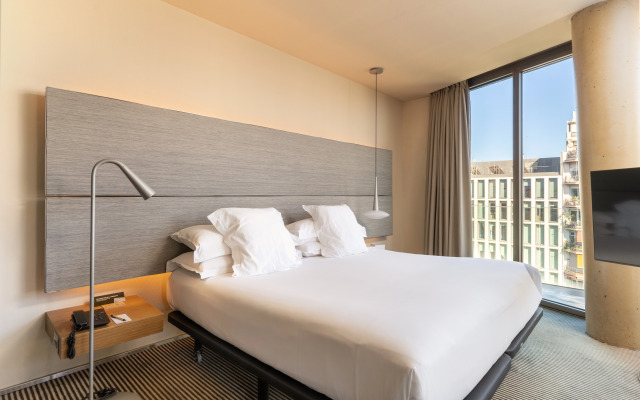 B-Hotel