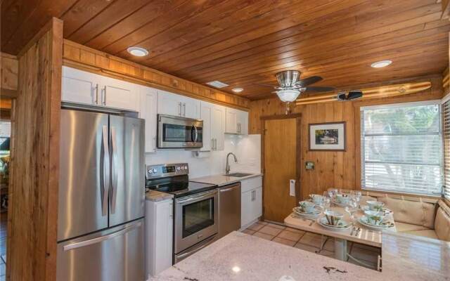 Anna Cabana Beach House by RedAwning