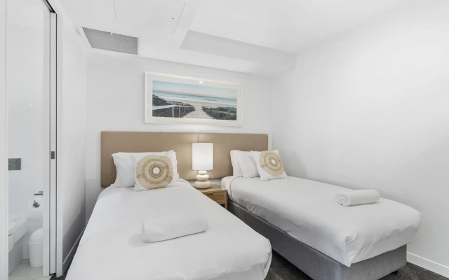 The Oracle Resort Broadbeach - GCLR