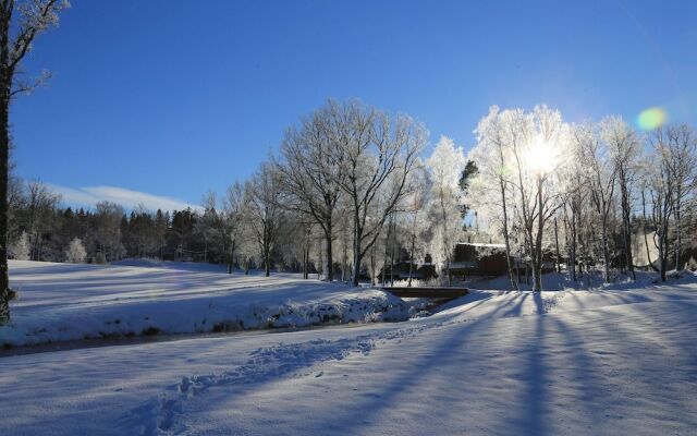 Woodlands Country Club