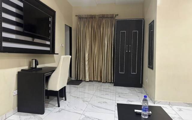 De Lords Resort Hotel & Suites