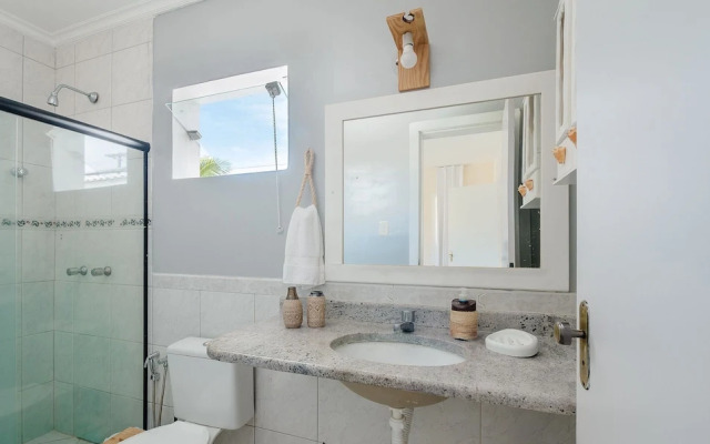 Spacious House w/ Pool in Guarajuba Cag0003