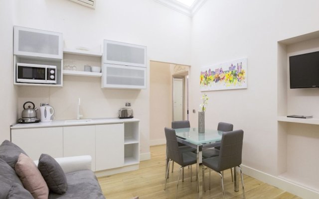 Cosy and Stylish 2beds Flat 3 Mins From Piazza di Spagna