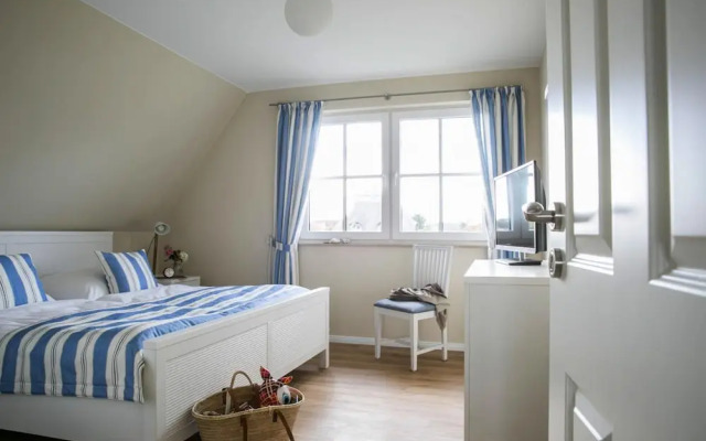 Luxus Reetdachhaus in Fuhlendorf mit Sauna