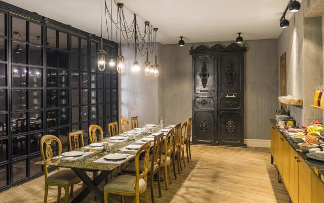Nevv Bosphorus Hotel & Suites