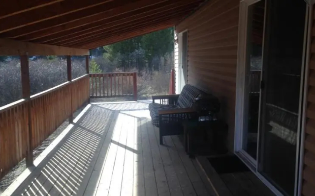 Creekside Cottage
