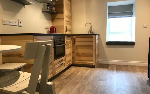 Bush House Accommodation - The Diamond