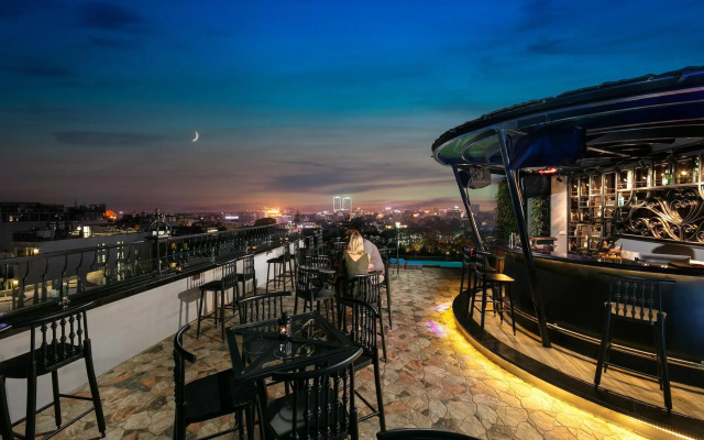 The Oriental Jade Hotel