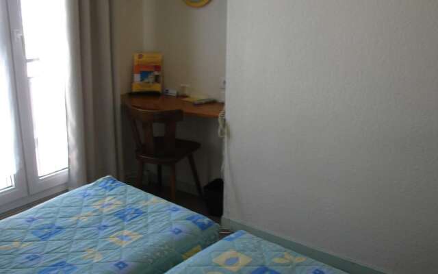 Hotel de Paris et des Voyageurs