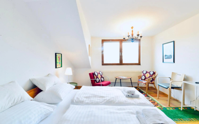 Charming Attic Apartment near Messe Wien and Center