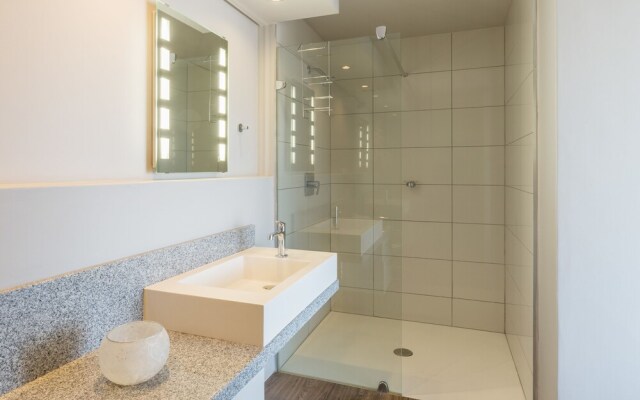 Legacy Presidential Suite