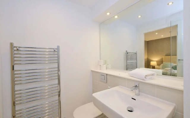 Stylish Home Near Aberdeen Station