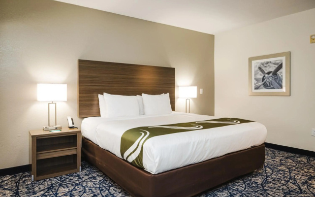 Quality Suites Houston Hobby Airport
