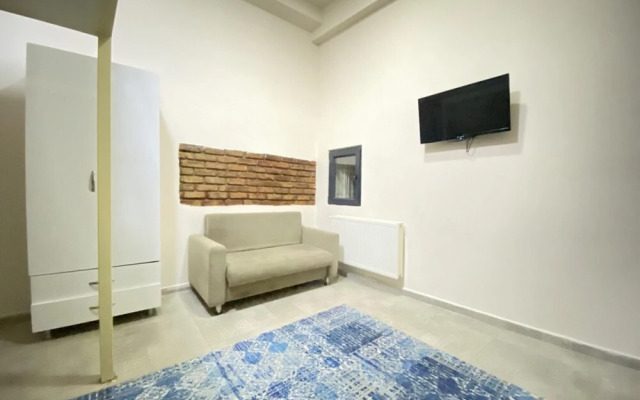 Central and Cozy Studio Flat Near Istiklal Street