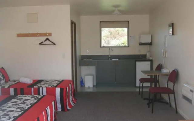 Willowbank Motel