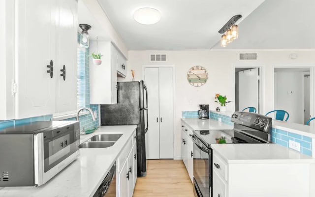 Tranquil Turquoise: Pet Friendly