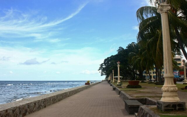 Sta. Monica Beach Club