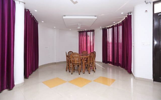 OYO 10198 Hotel Aris