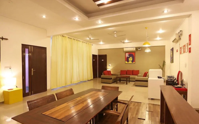 OYO Flagship 144 Noida Expressway NSEZ