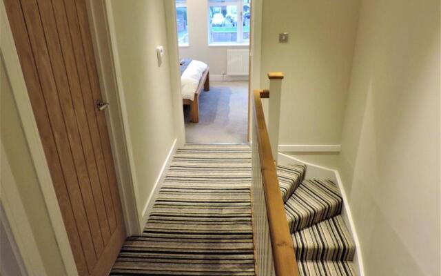 3 Bed Farnborough Air Accommodation